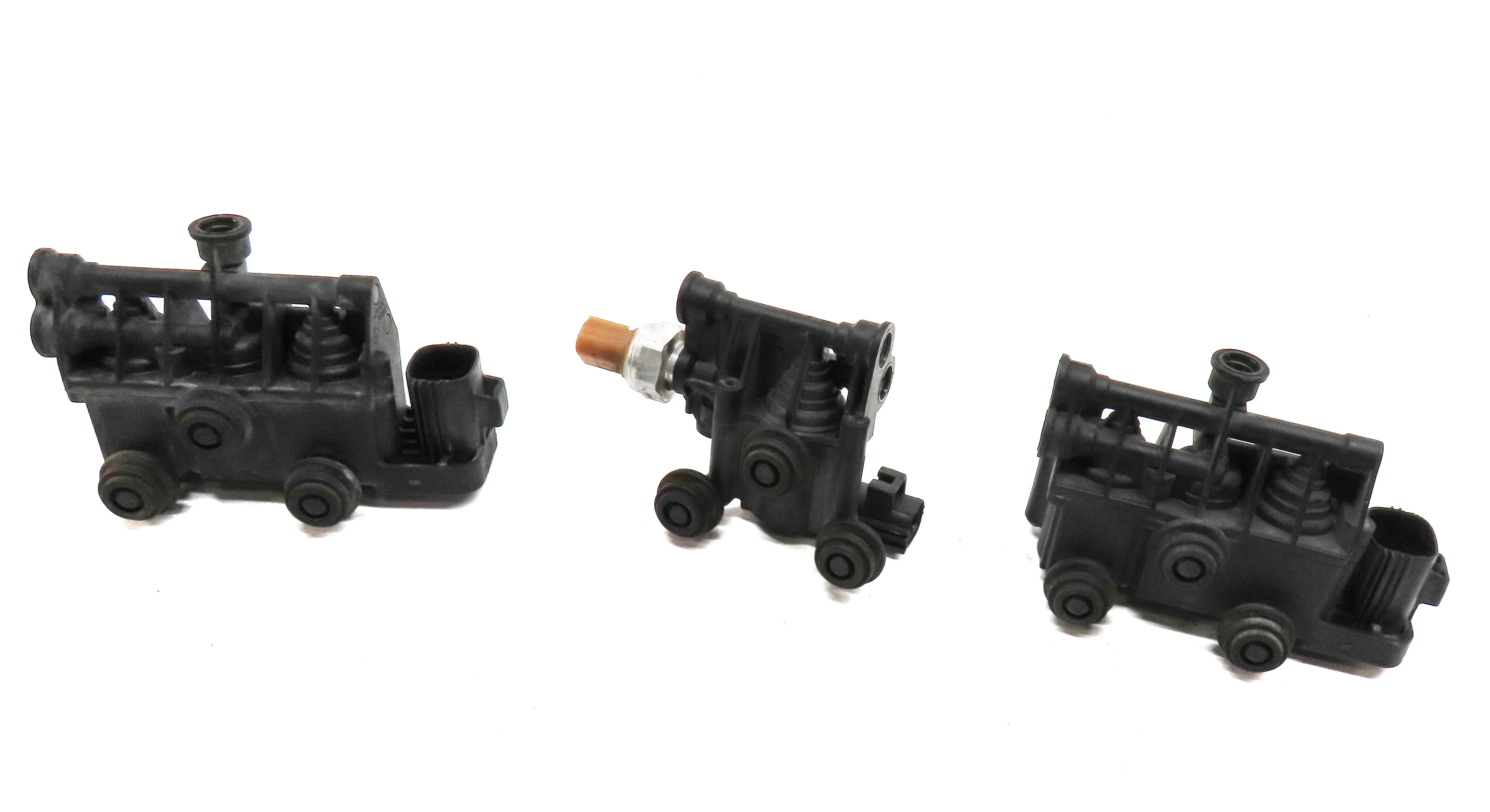 2006 RANGE ROVER SPORT (L320) AIR SUSPENSION TRANSFER RELIEF VALVE BLOCK SET-3 — exact item pictured
